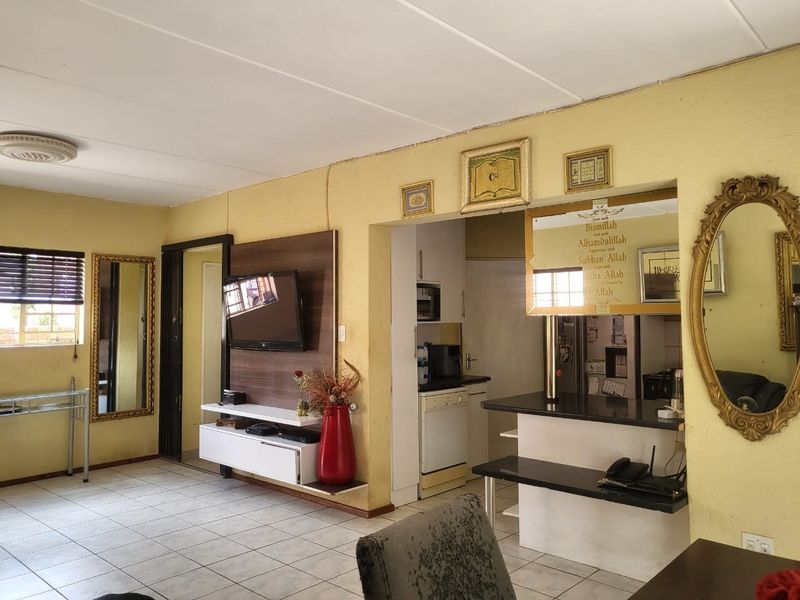 3Bed Duplex For Sale in Heuwelsig Estate - Photo 6