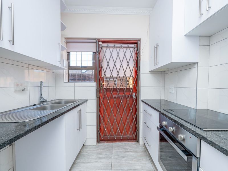 House For Sale in Durbanville Central, Durbanville - Photo 5
