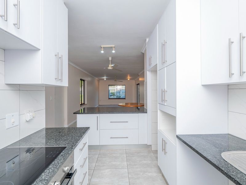 House For Sale in Durbanville Central, Durbanville - Photo 6