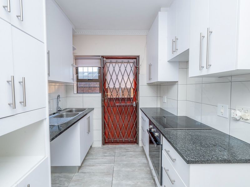 House For Sale in Durbanville Central, Durbanville - Photo 4