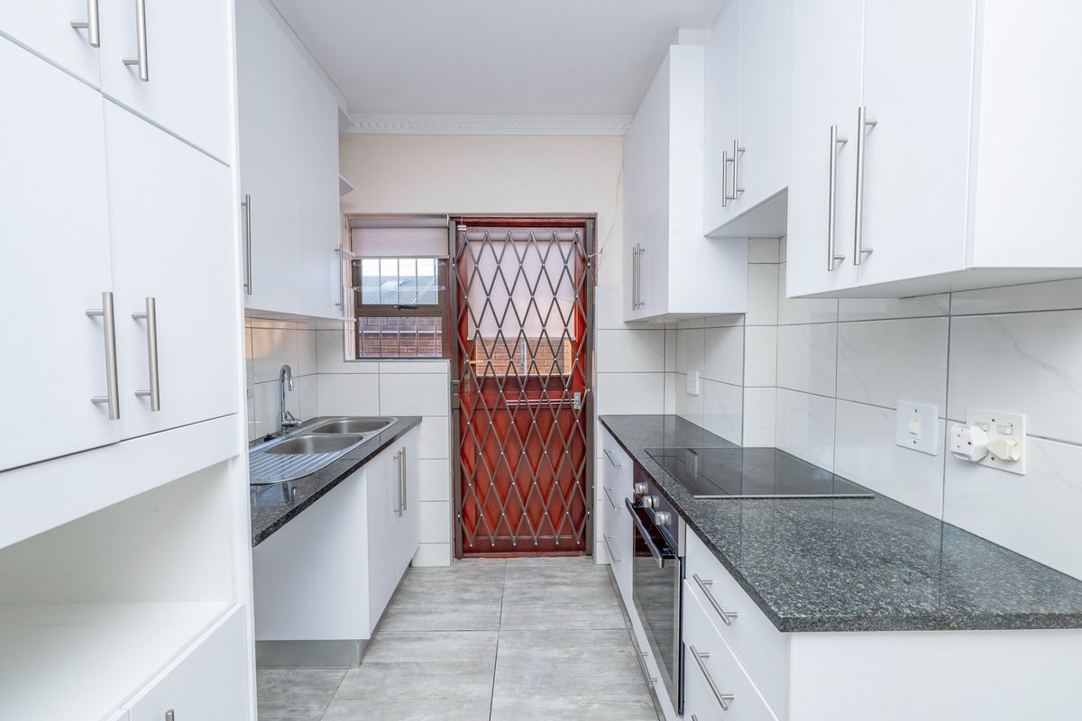 House For Sale in Durbanville Central, Durbanville - Photo 4