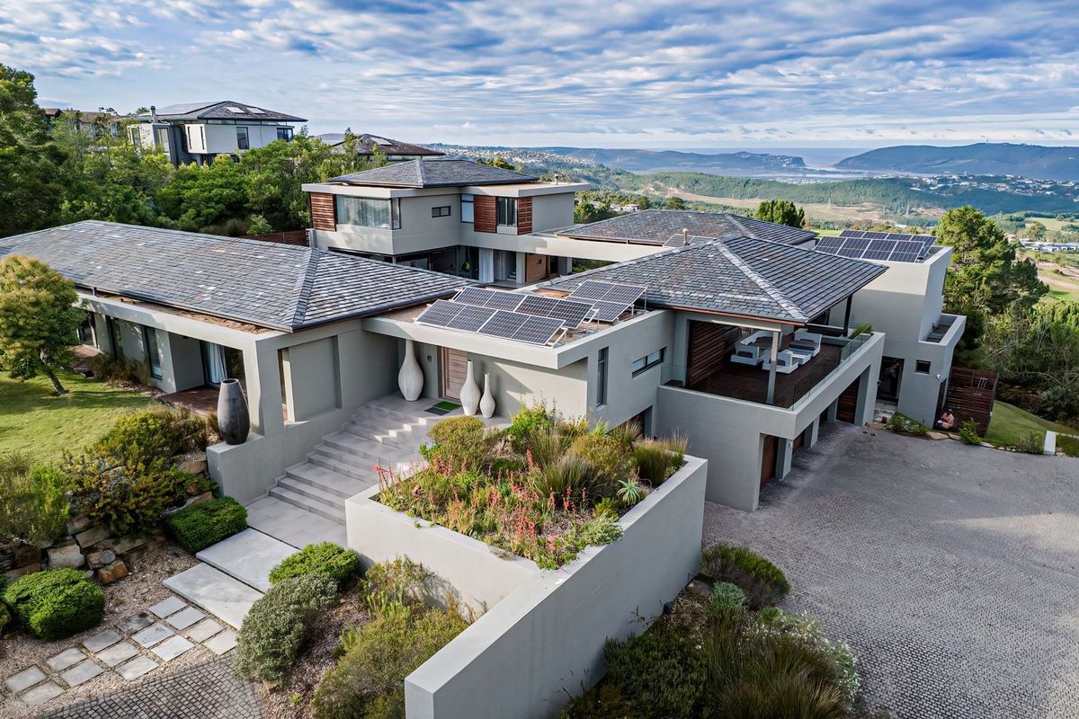 An Exceptional Contemporary Home in Prestigious Simola - Photo 4