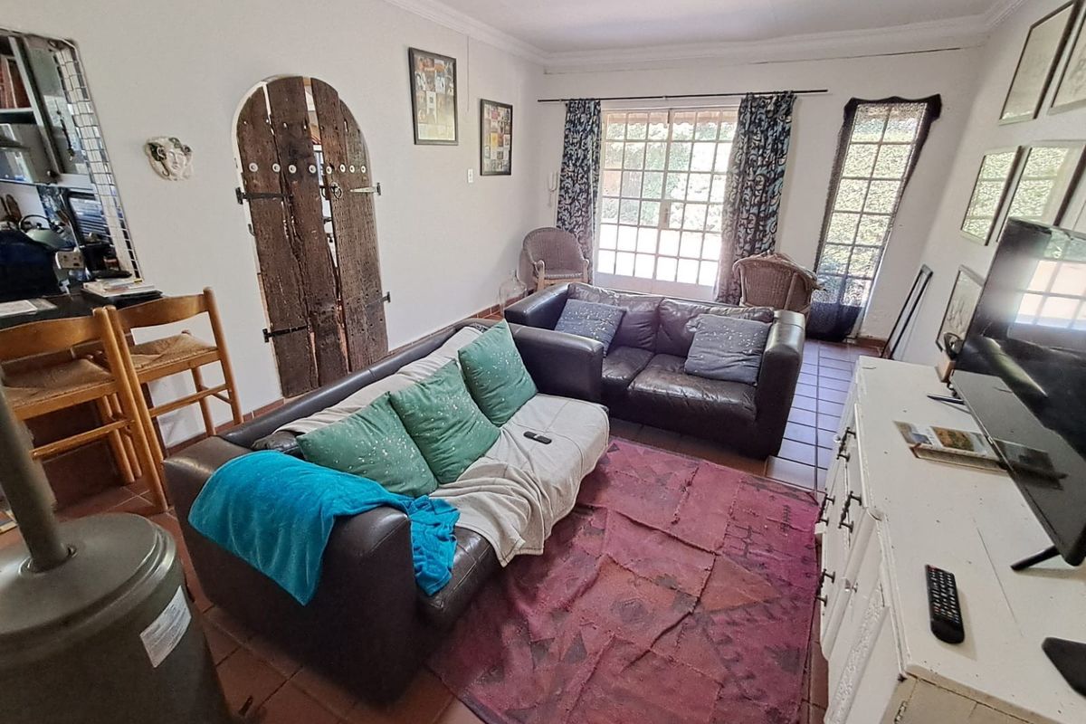 4 Bedroom House For Sale in Doringkloof Centurion Gauteng - Photo 3