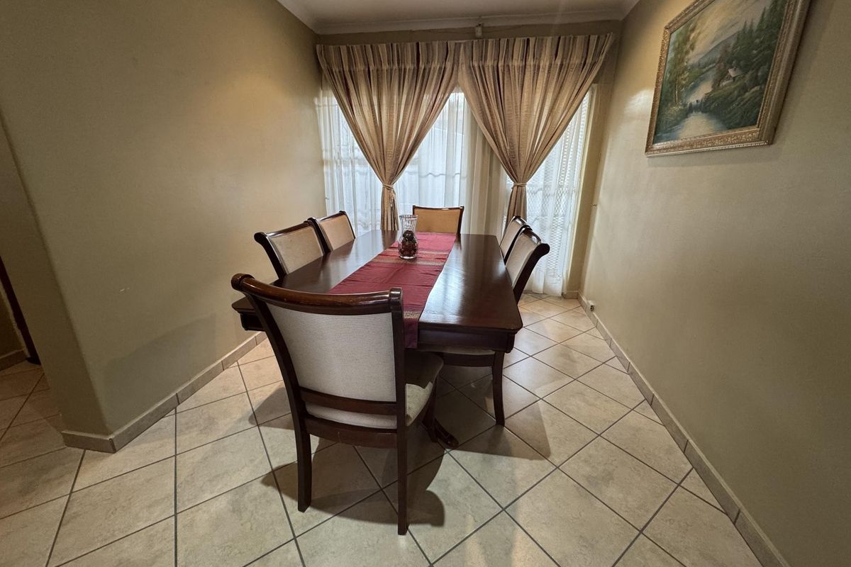 House For Sale in Witpoortjie, Roodepoort - Photo 5