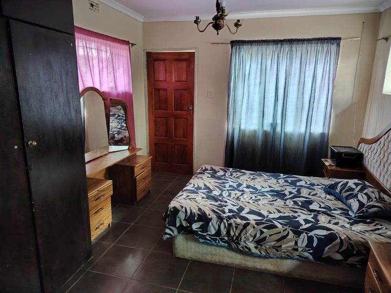3 Bedroom House for Sale - Photo 2