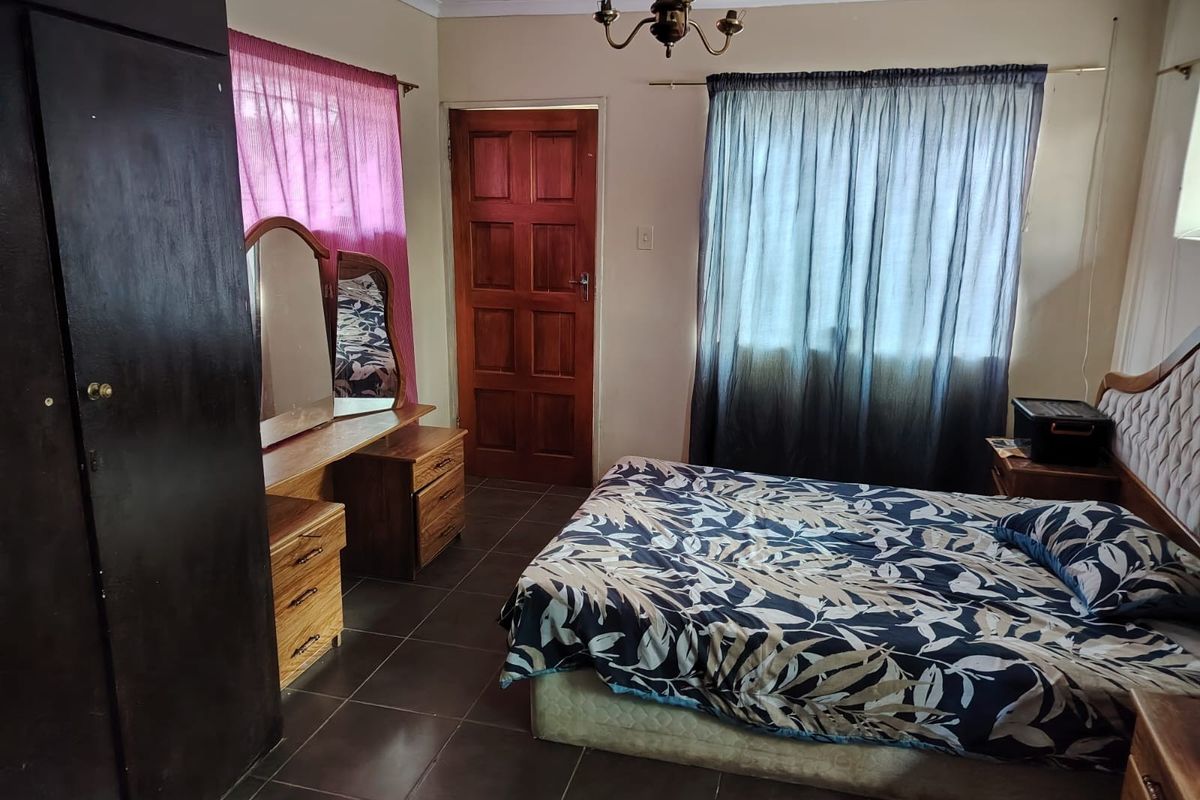 3 Bedroom House for Sale - Photo 2