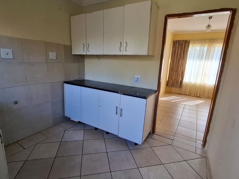 Cottage To Rent in President Park, Midrand - Photo 1