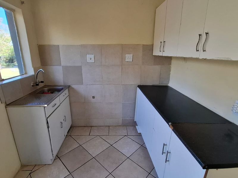 Cottage To Rent in President Park, Midrand - Photo 2