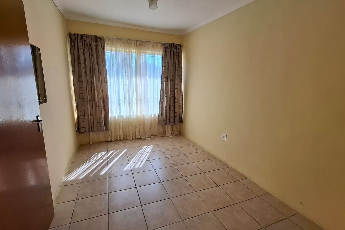 Cottage To Rent in President Park, Midrand - Photo 5