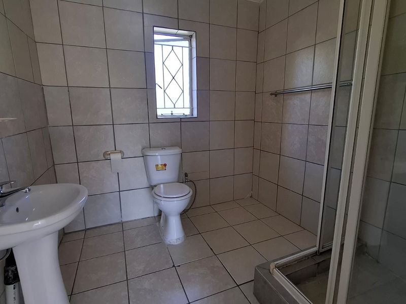 Cottage To Rent in President Park, Midrand - Photo 9