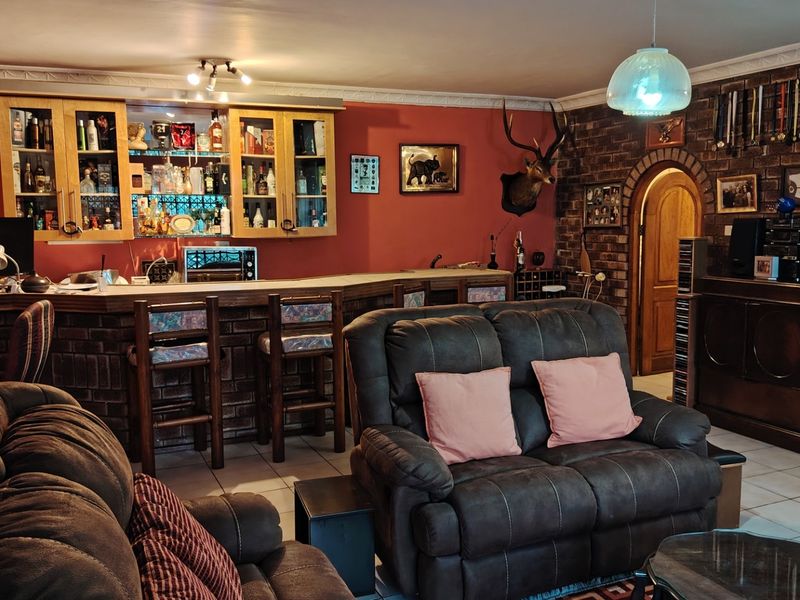 Deceptively magnificent 4 bedroom home - Photo 2