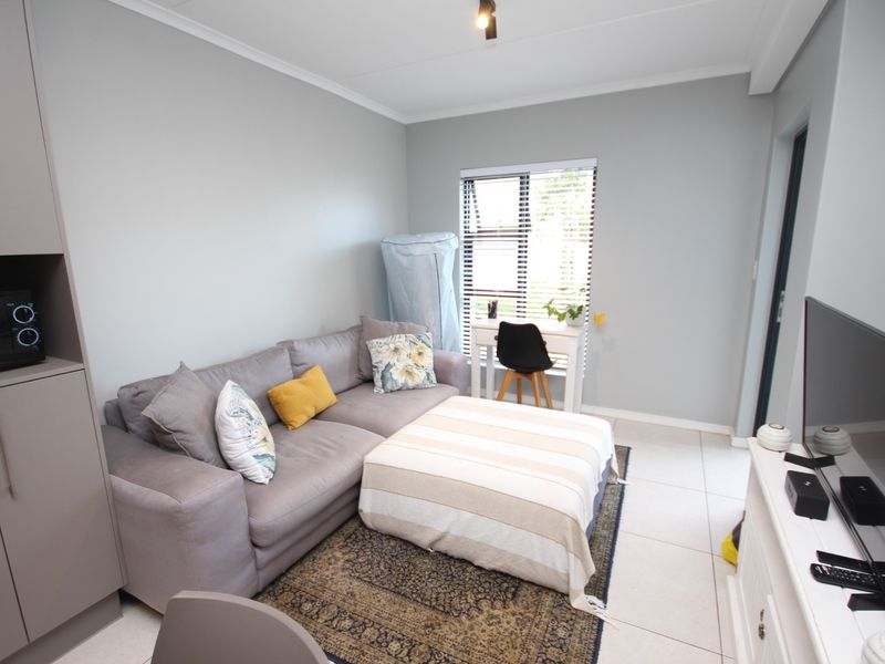 Ground Floor Apartment - Pet Friendly - Sonstraal Heights - Photo 7