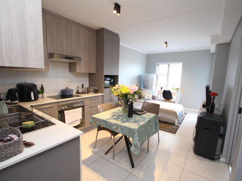 Ground Floor Apartment - Pet Friendly - Sonstraal Heights - Photo 4