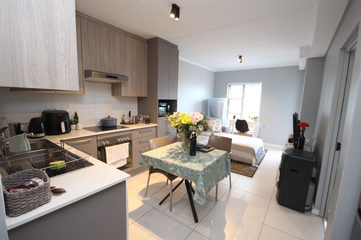 Ground Floor Apartment - Pet Friendly - Sonstraal Heights - Photo 4