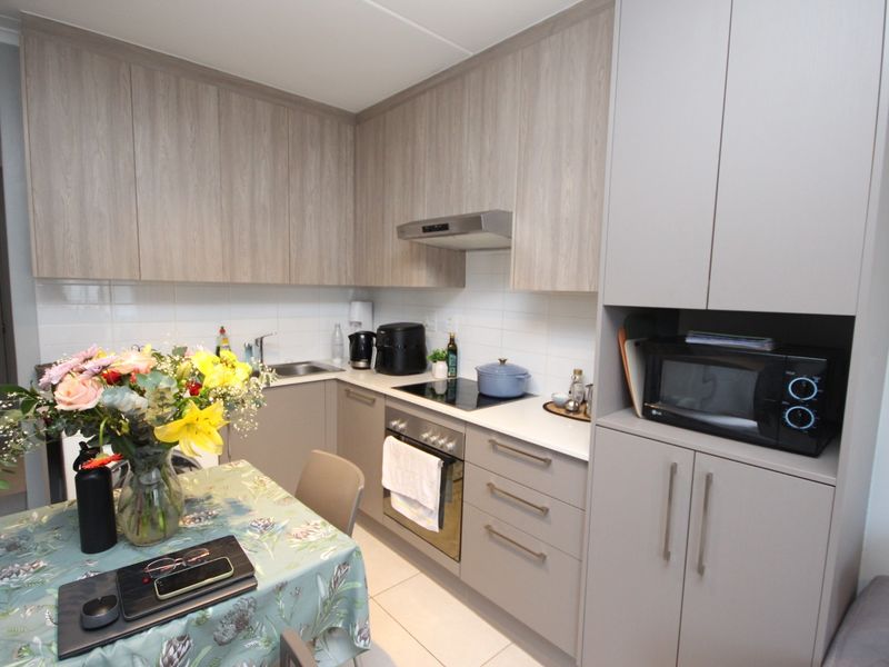 Ground Floor Apartment - Pet Friendly - Sonstraal Heights - Photo 2