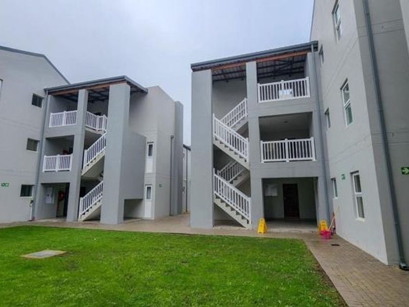 2 Bedroom Apartment For Sale in Paarl South, Paarl - Photo 7