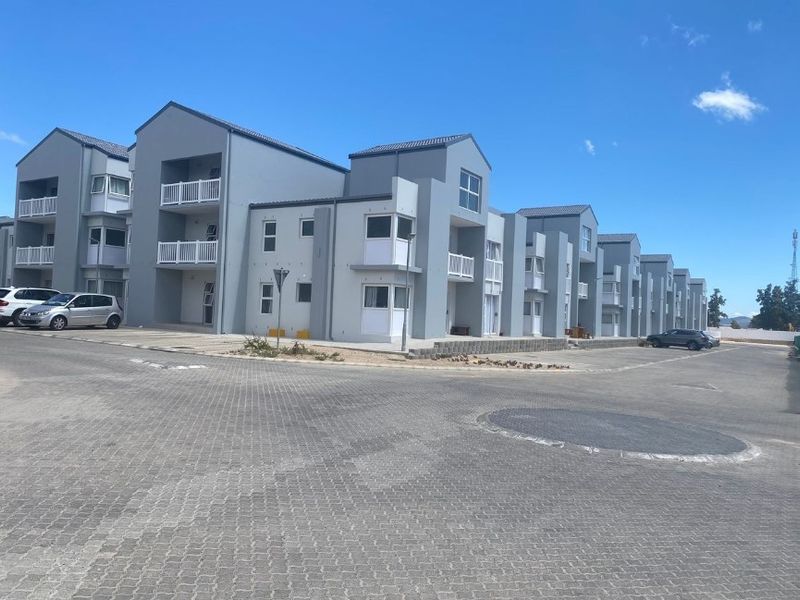 2 Bedroom Apartment For Sale in Paarl South, Paarl - Photo 8