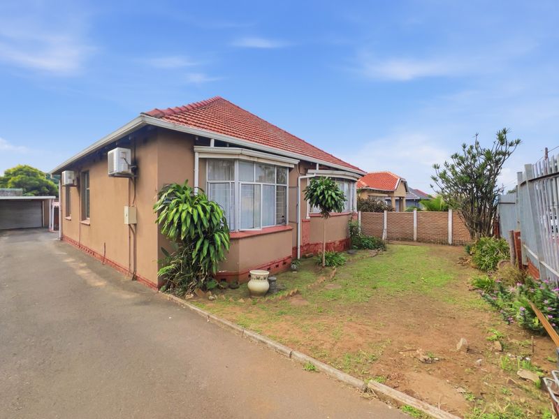 5-bed, 3.5 Bath House For Sale in Umbilo, Durban. Great Investment Property - Photo 1