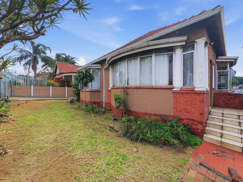 5-bed, 3.5 Bath House For Sale in Umbilo, Durban. Great Investment Property - Photo 2