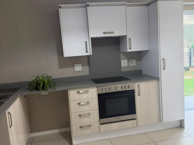 One ( 1) Bedroom Ground Floor Apartment for Rental - Photo 1