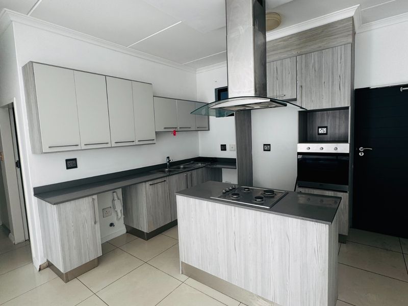 2 Bedroom,2 Bath apartment for rent in Carlswald - Photo 2