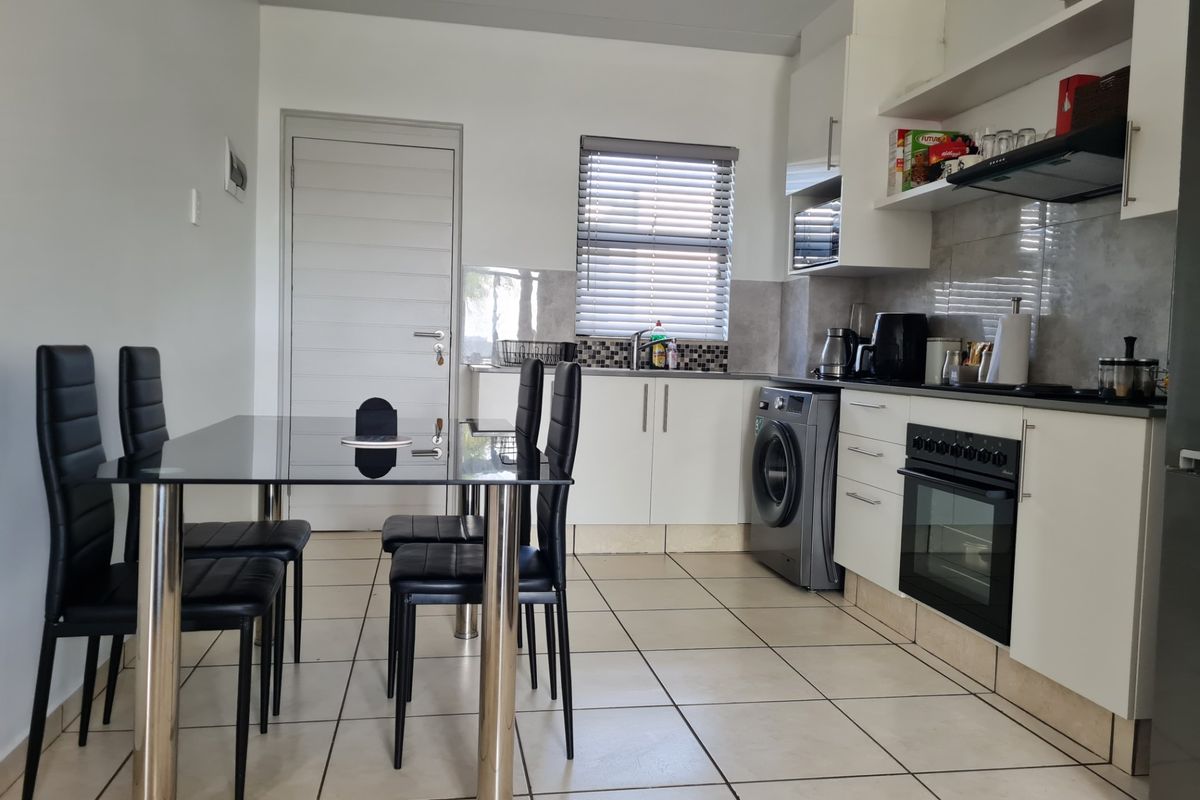 2 Bed Apartment For Sale in Ballito Central with sunset views - Photo 3