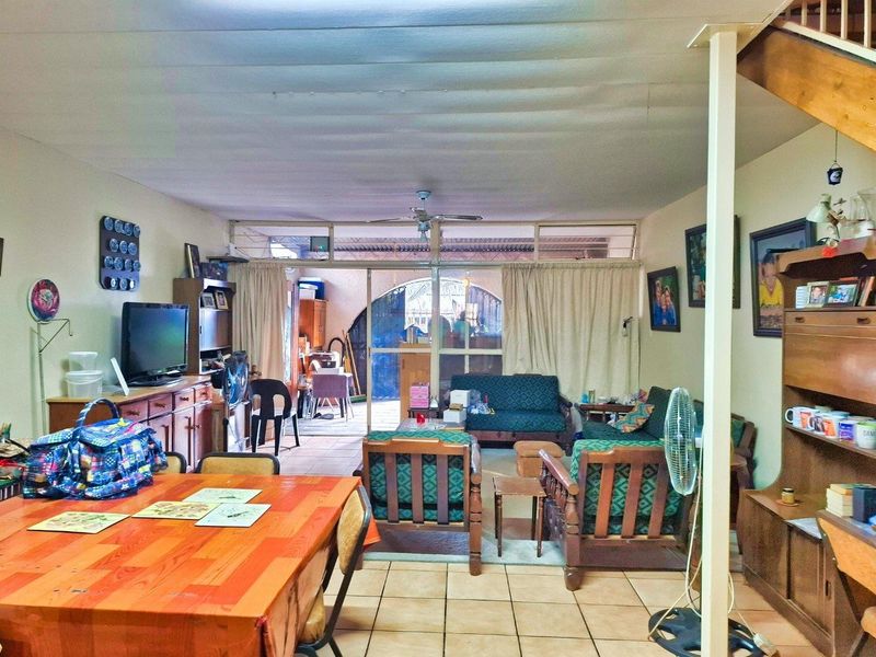 Apartment For Sale in Sinoville, Pretoria - Photo 8