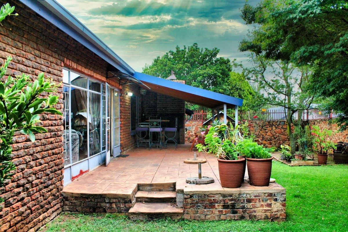 House For Sale in Garsfontein, Pretoria - Photo 3
