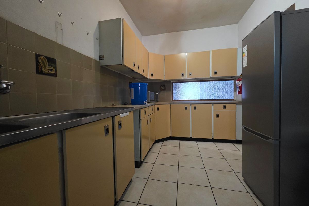 Dual Advantage Investment: Consistent Student Rental Income and Long-Term Growth - Photo 3