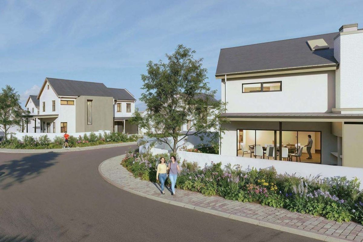 Brand New Double Storey House FOR SALE in Graanendal. - Photo 2