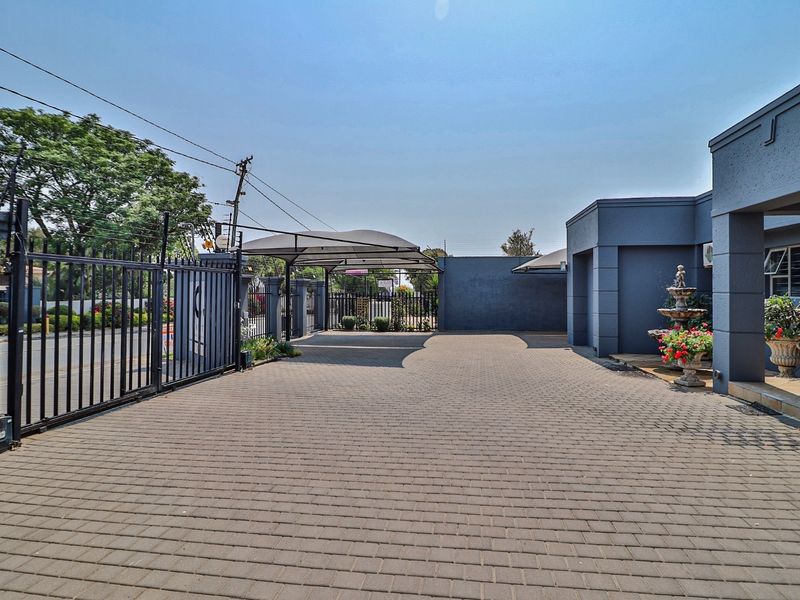 Up-Market Furnished Office Space In Prime Parkmore Position - Photo 3