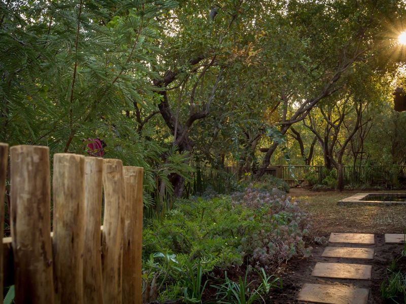 Furnished Lodge-style home to rent in Wildlife Estate - Photo 8
