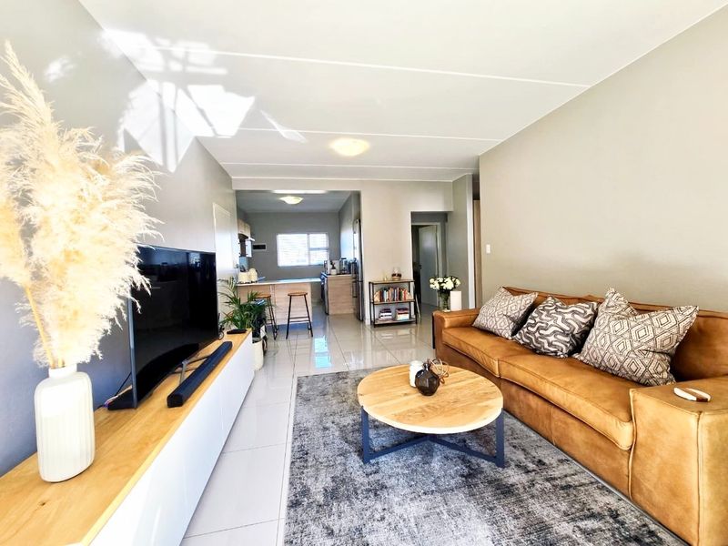 Apartment For Sale in Blue Hills, Midrand - Photo 1