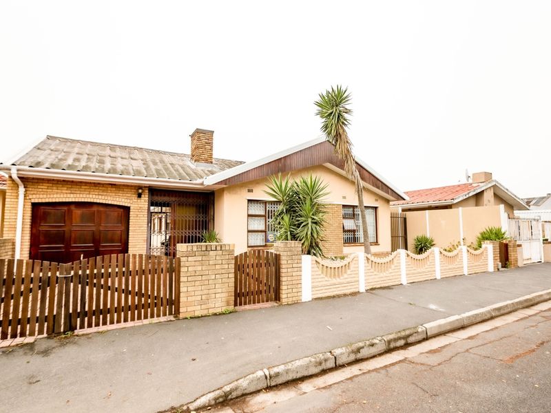 3 Bedroom House Family Home for Sale in Vasco Estate Goodwood - Photo 2