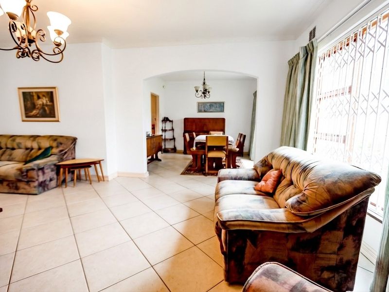 3 Bedroom House Family Home for Sale in Vasco Estate Goodwood - Photo 5