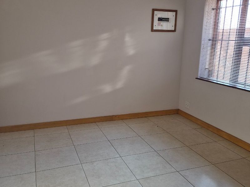 Flat to Rent Central Hillcrest - Photo 7