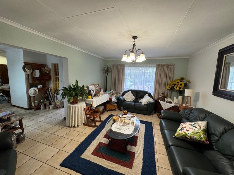 4 Bedroom Single Story House to Rent in Little Falls - Photo 9