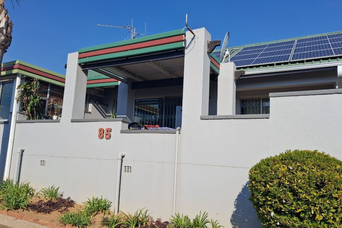 Retirement Townhouse For Sale in Terenure, Kempton Park - Photo 2
