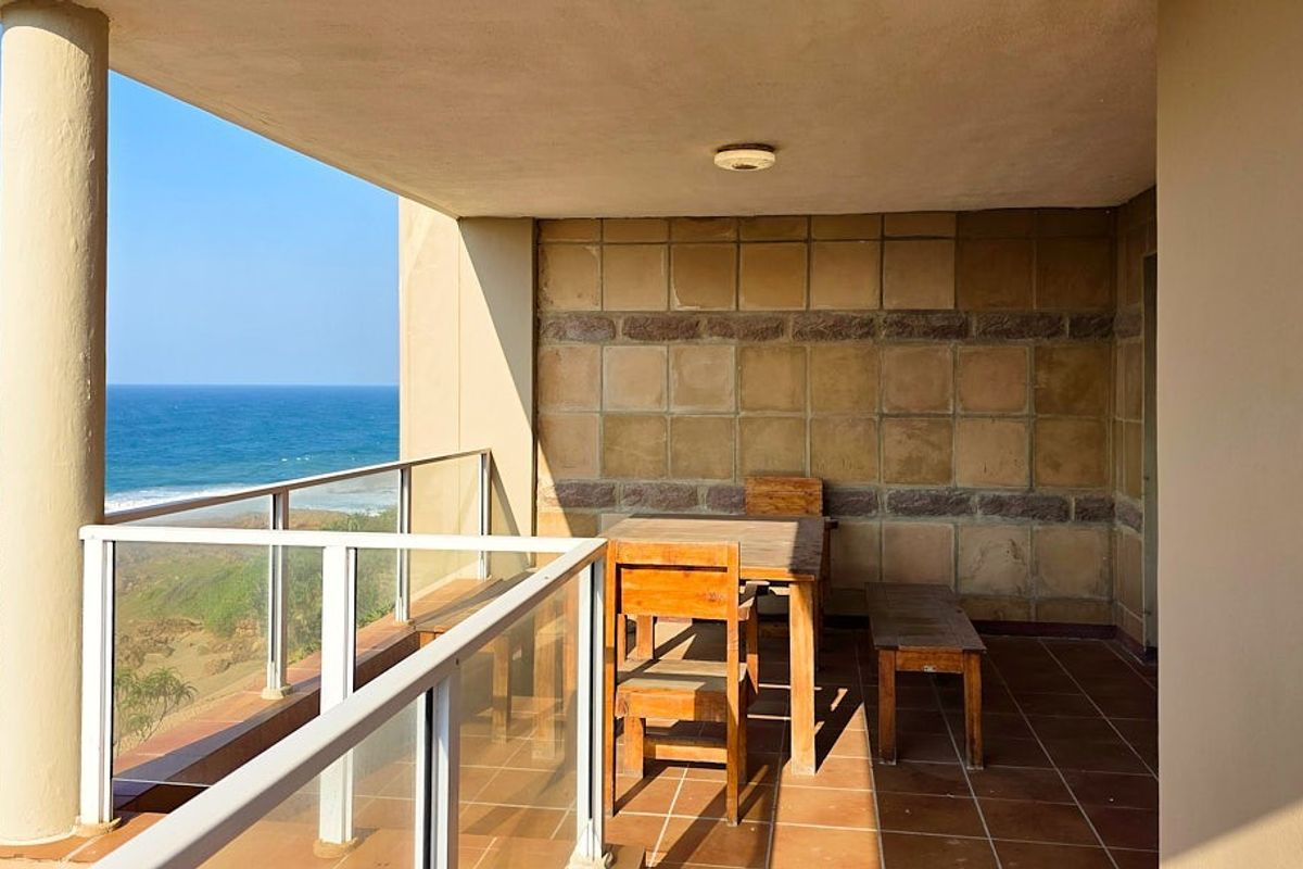 3 Bedroom Beach Bliss, Amazing Ocean Views - Photo 2
