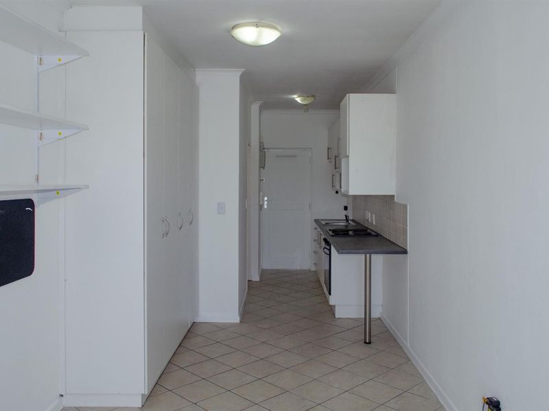 Lovely Unfurnished Bachelors Unit - De Watergracht - Photo 8