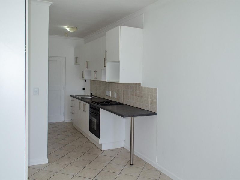 Lovely Unfurnished Bachelors Unit - De Watergracht - Photo 6