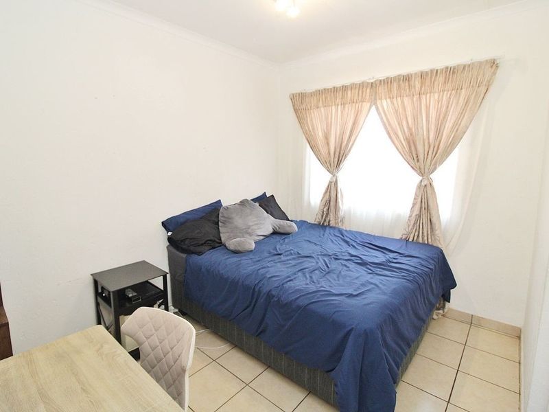 Secure,modern Duplex For Sale in Aloe Ridge 2- Lock up and Go - Photo 3
