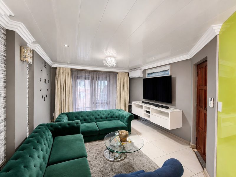 Apartment For Sale in West Acres Ext 50, West Acres, Nelspruit - Photo 2