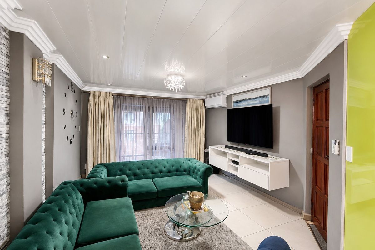 Apartment For Sale in West Acres Ext 50, West Acres, Nelspruit - Photo 2