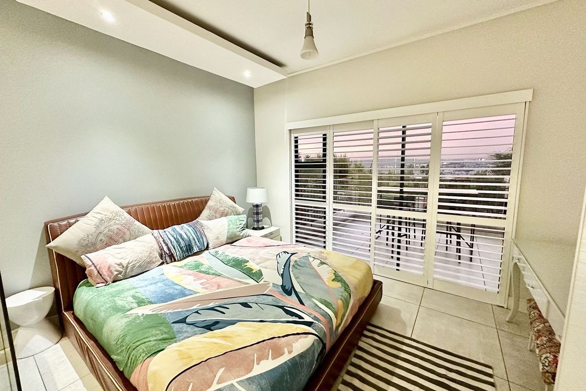 Classic Series 2-Bed, 2-Bath Penthouse Apartment To Rent in The Polofields, Waterfall, Midrand - Photo 2