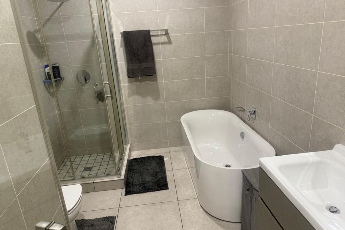 Modern, secure 2 Bedroom Apartment For Sale in Emerald Sky - Photo 4