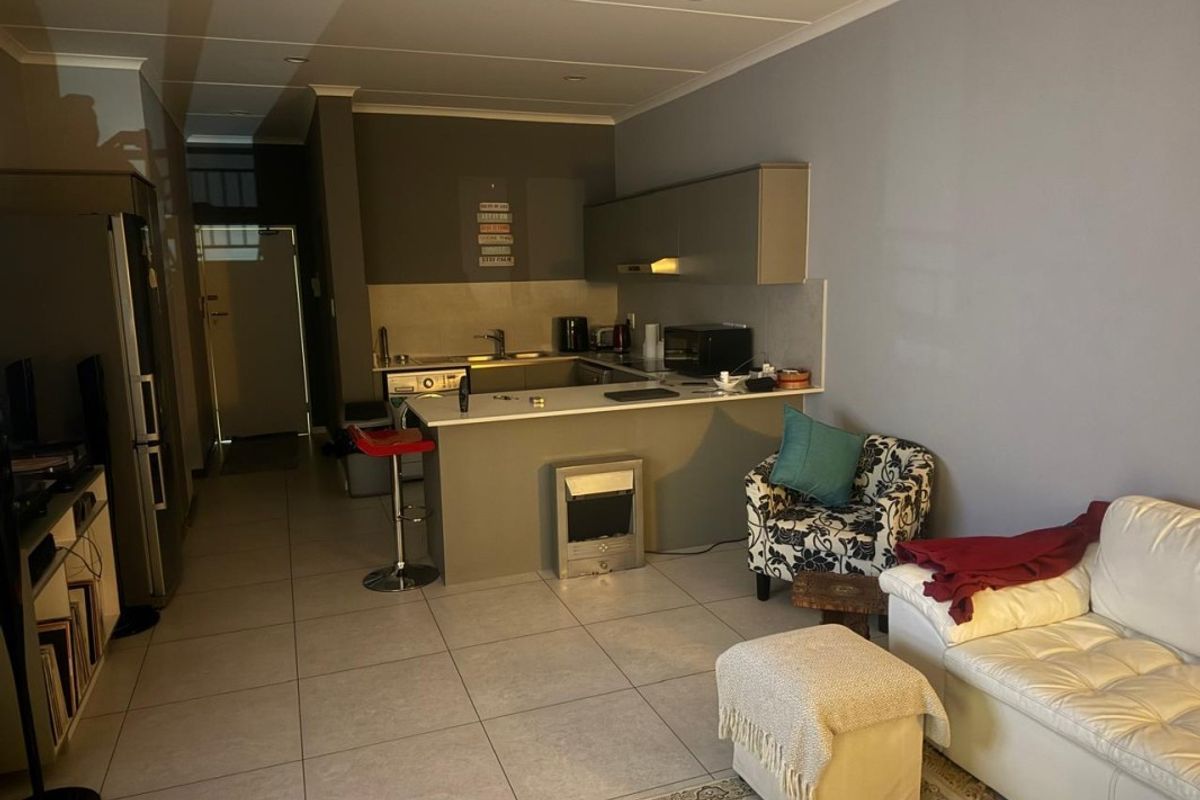 Modern, secure 2 Bedroom Apartment For Sale in Emerald Sky - Photo 3