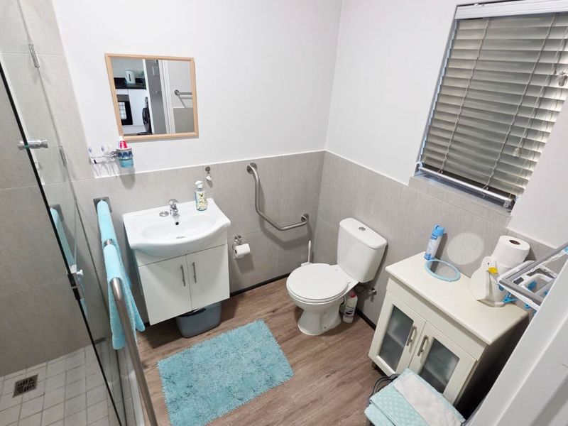 Ground Floor North-Facing Retirement Apartment - Pet Friendl - Photo 9