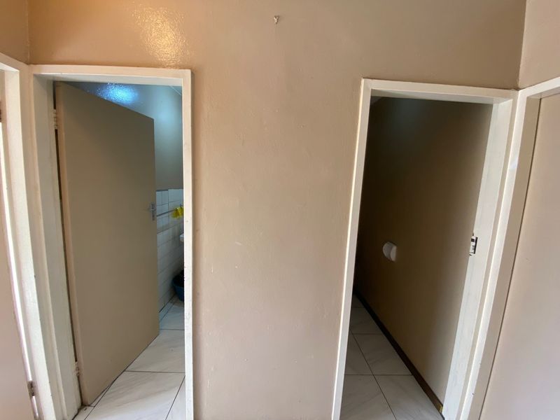 Investment Property For Sale in Sunnyside. - Photo 4