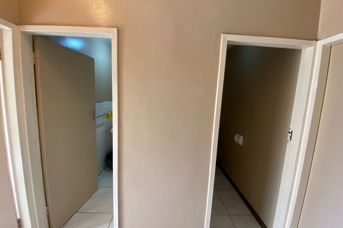 Investment Property For Sale in Sunnyside. - Photo 4